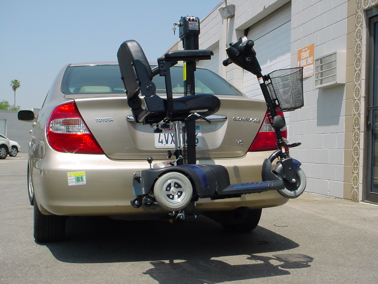 trilift trailer hitch class 3 outside scooter and wheelchair lift