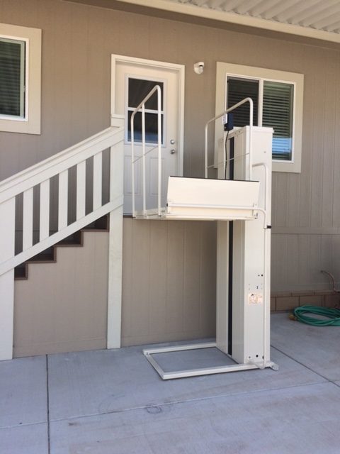 SAN DIEGO vpl vertical platform mobile home porch lift